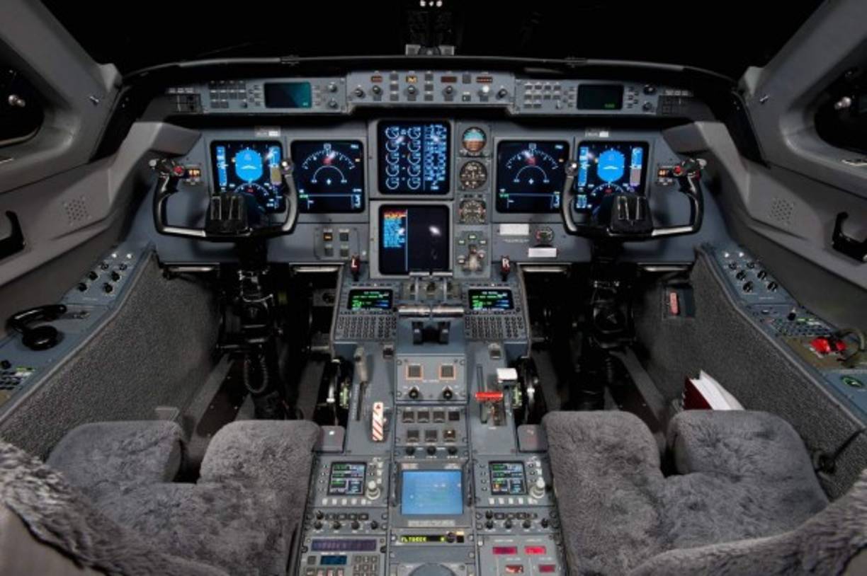 El avión en cuestión es un Gulftream V, de gran tamaño y de largo alcance, producido por la empresa Gulfstream Aerospace.