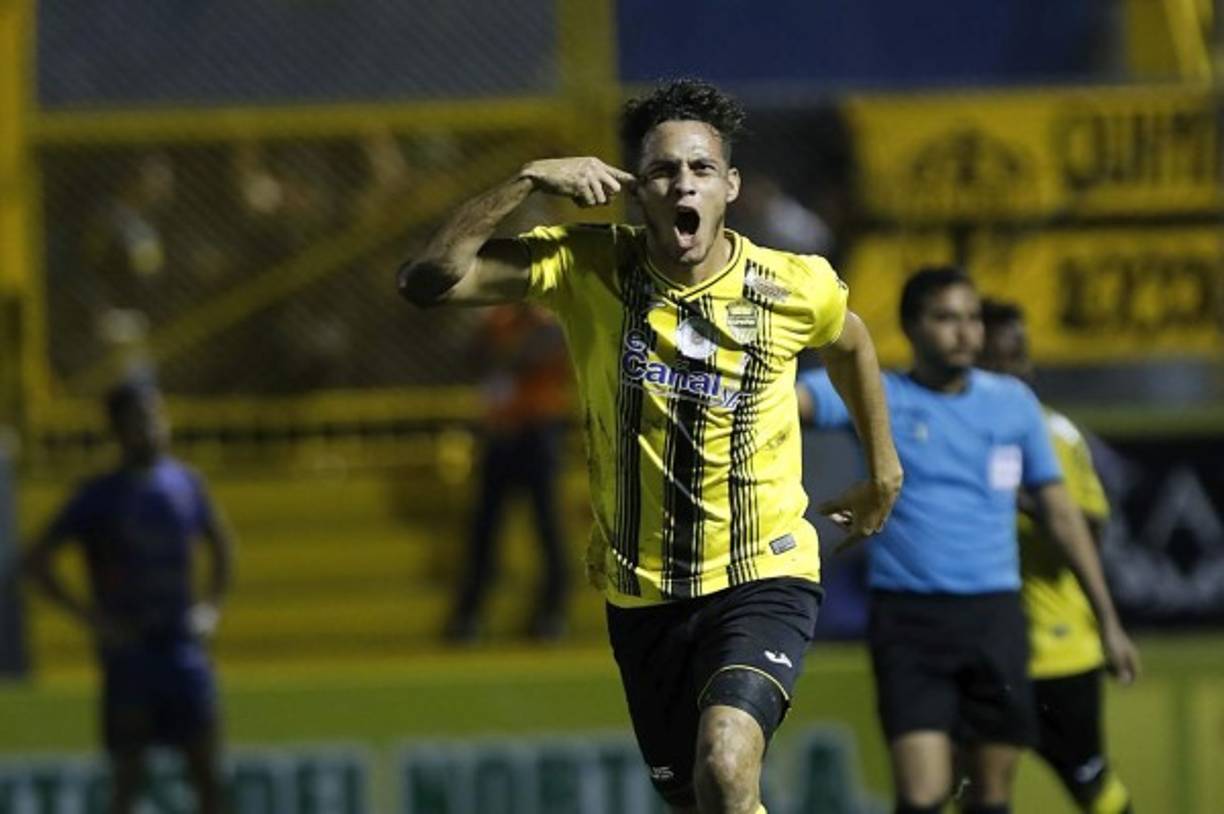 No hay quinto malo dicen por ahí. Y este llegó después de varios fallos aurinegros, al minuto 88 un centro que Daniel Quiroz fue alcanzado por Ángel Tejeda, cuyo cabezazo se estrelló en el poste izquierdo, pero en el rebote pegó en la cabeza del portero Valladares y se metió en el arco. Era el 5-0.