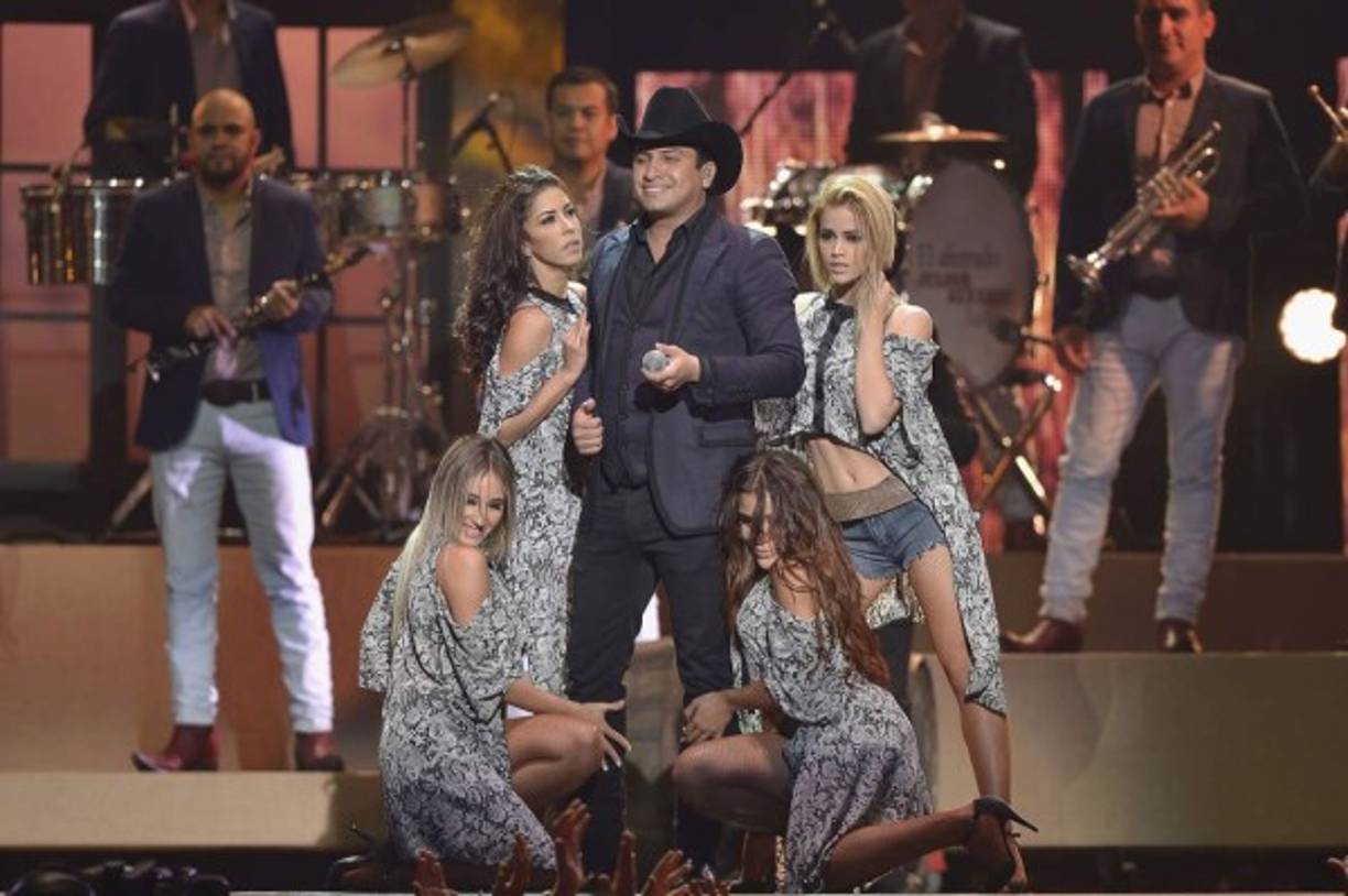 Otro gran espectáculo fue el de Julión Alvarez y su norteño banda.