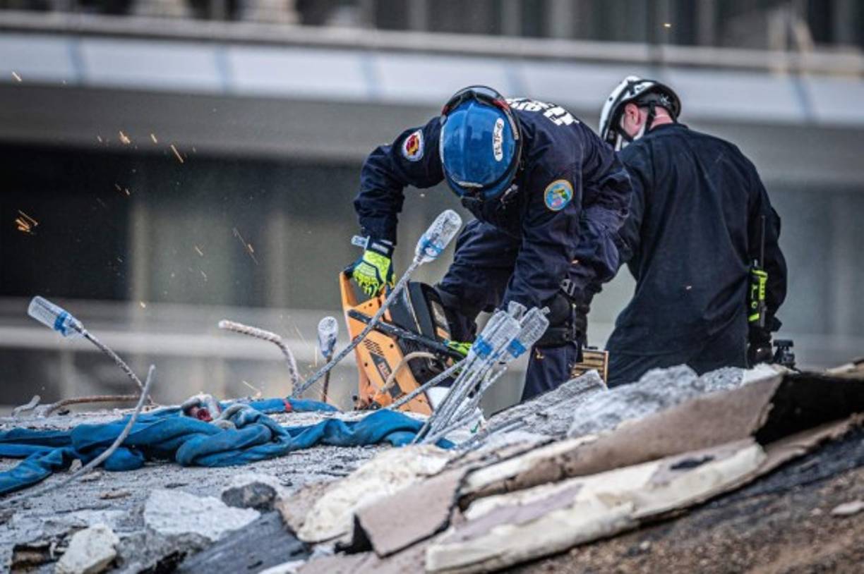 Sumando a Stacie Dawn Fang, de 54 años, la primera víctima mortal en ser identificada, los nombres de fallecidos dados a conocer en las últimas horas son los hispanos Antonio Lozano, de 83 años; Gladys Lozano, de 79, y Manuel Lafont, de 54.<br/>