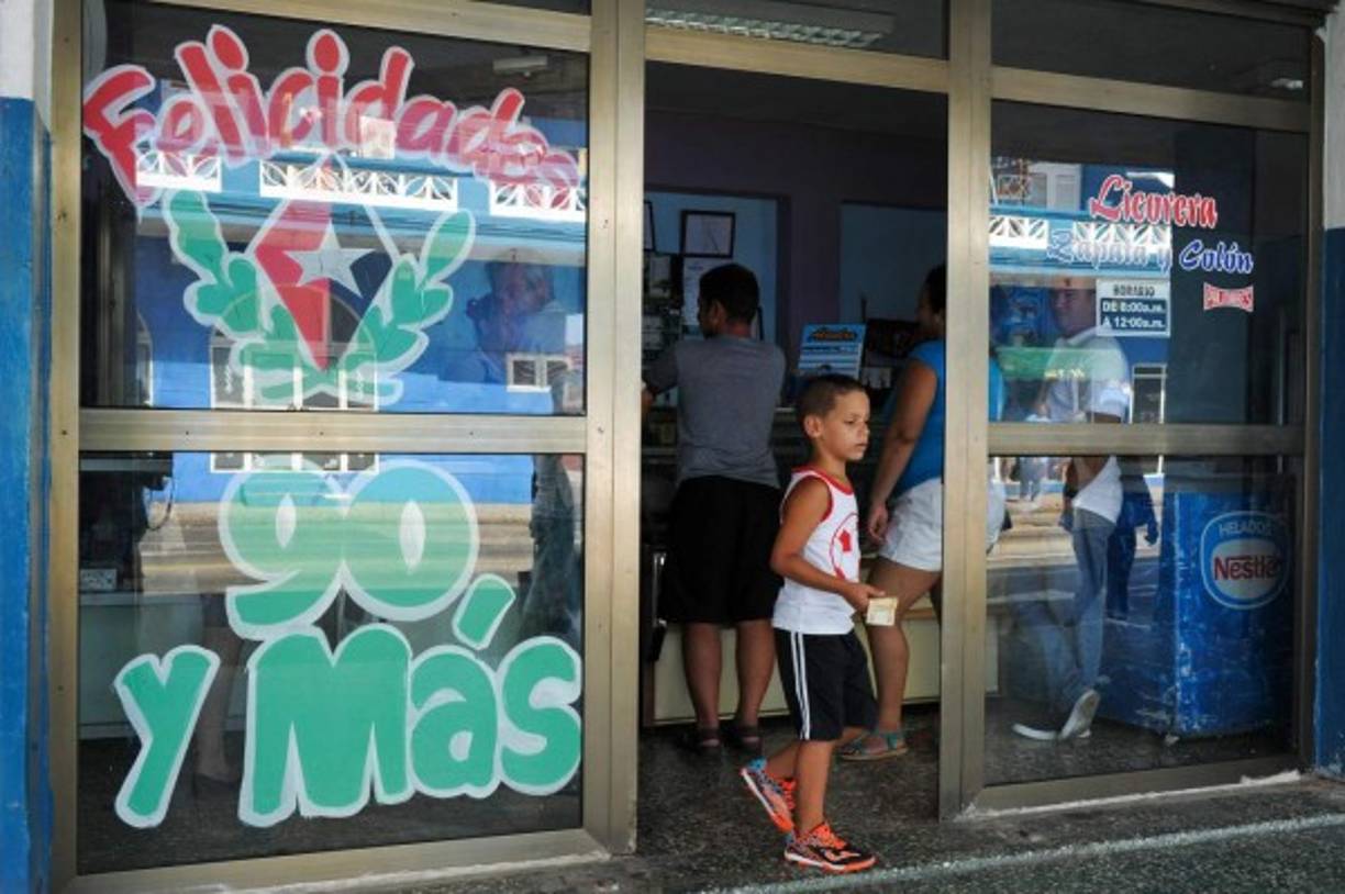 Al mismo tiempo vuelve sobre sus obsesiones: el riesgo nuclear, la sobrepoblación mundial, la preservación de la paz y Estados Unidos.<br/>