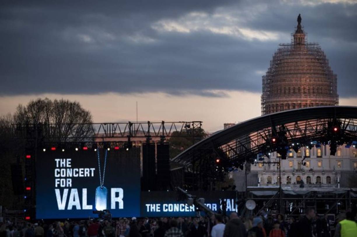 Unas 800,000 mil personas asistirán esta noche al Concierto 'por el valor” que contará con las actuaciones de la cantante Rihanna, la estrella country Carrie Underwood y la banda de heavy metal Metallica.