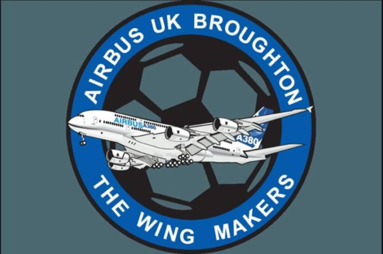 Airbus UK Broughton - El equipo milita en la Premier League de Gales. Es uno de los logos más raros de su país.