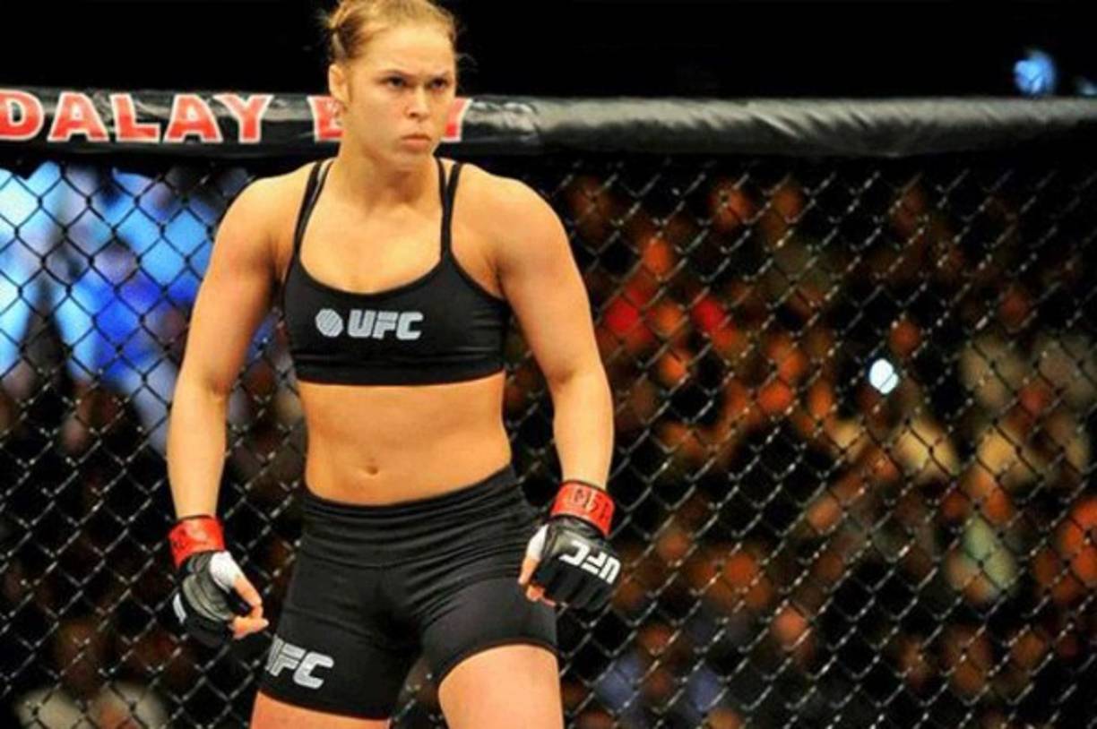 Ronda Rousey. Es uno de los últimos pasos del mundo del deporte al del cine. Ronda Rousey fue medalla de bronce en los Juegos Olímpicos de Pekín, en el año 2008, y es campeona de la disciplina que centra la atención de los amantes de las artes marciales, Ultimate Fighting Championship.