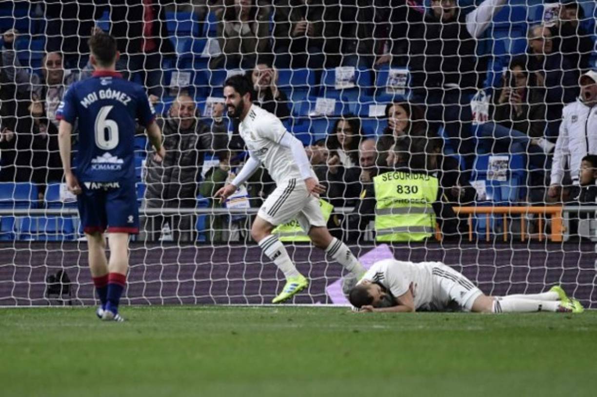 La tranquilidad llegó en la casa blanca luego de que Isco se encargará de emparejar los cartones. El volante español puso el 1-1 parcial en el minuto 25.