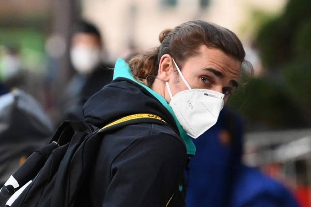 Antoine Griezmann: El delantero francés para sorpresa de muchos aparece en la lista de los jugadores que podría ser vendido por el Barcelona para hacer llegar a Haaland. Foto AFP.