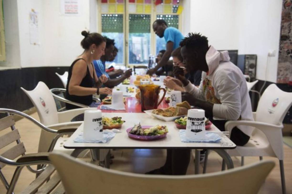 Tal es el caso de la organización Txantxarreka Gaztetxea, ubicada en la ciudad de San Sebastian del turístico golfo de Vizcaya.