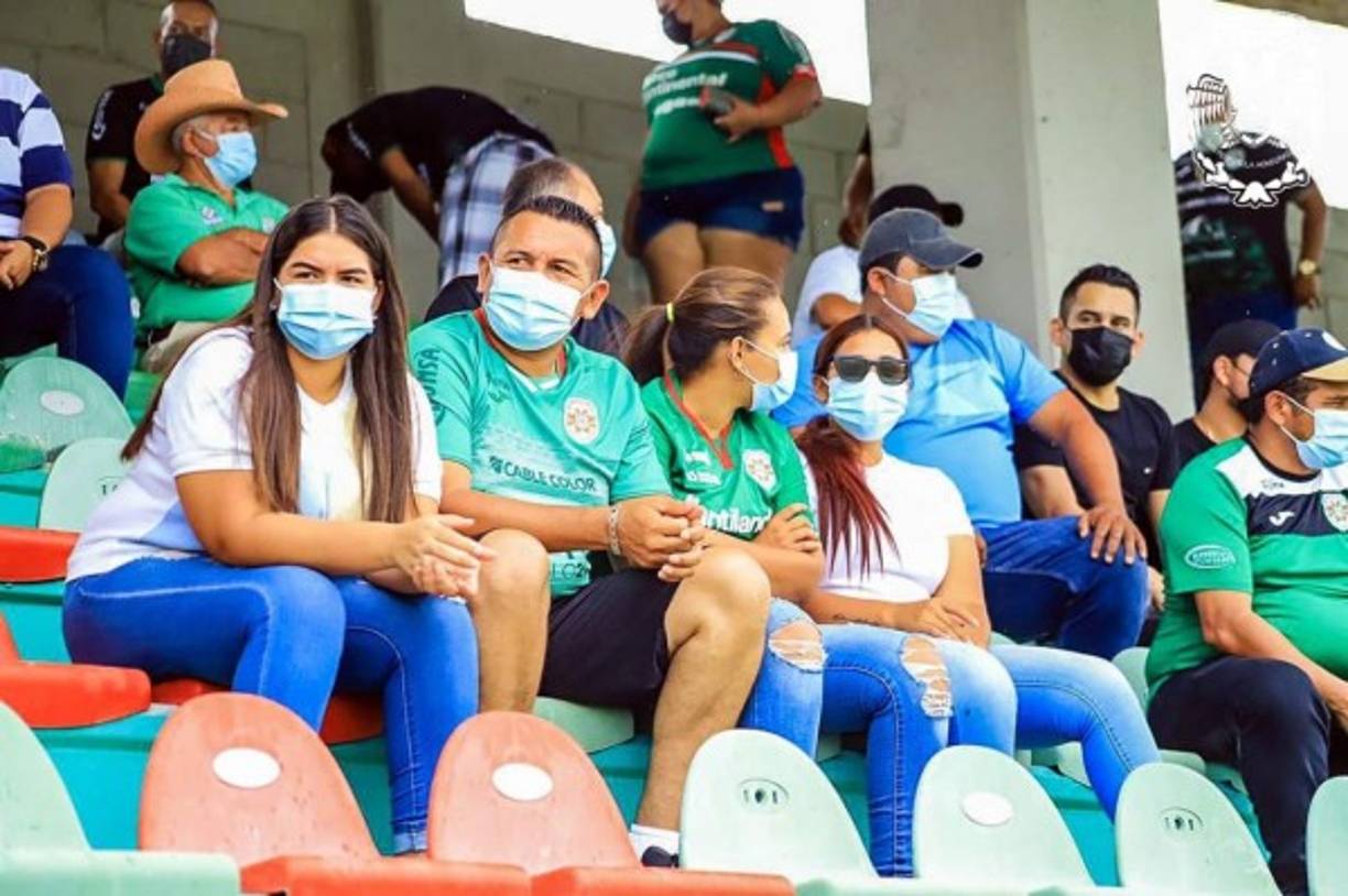 El Marathón pudo contar con la presencia de aficionados en su casa, 1,100 es la cantidad de personas que aprobó Sinager, es un 20 por ciento de la capacidad del inmueble deportivo.