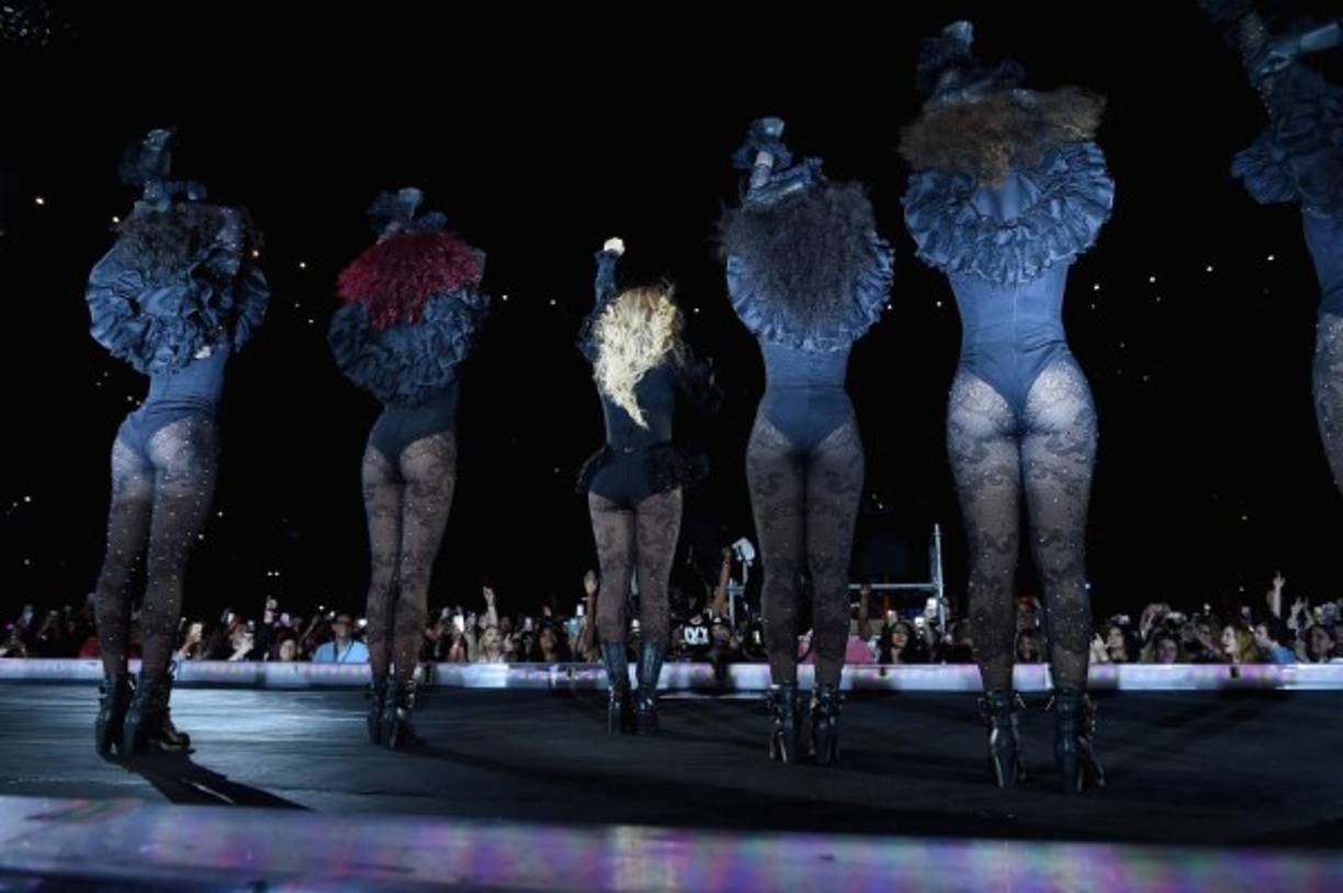 Una imagen detrás del show de Beyoncé.