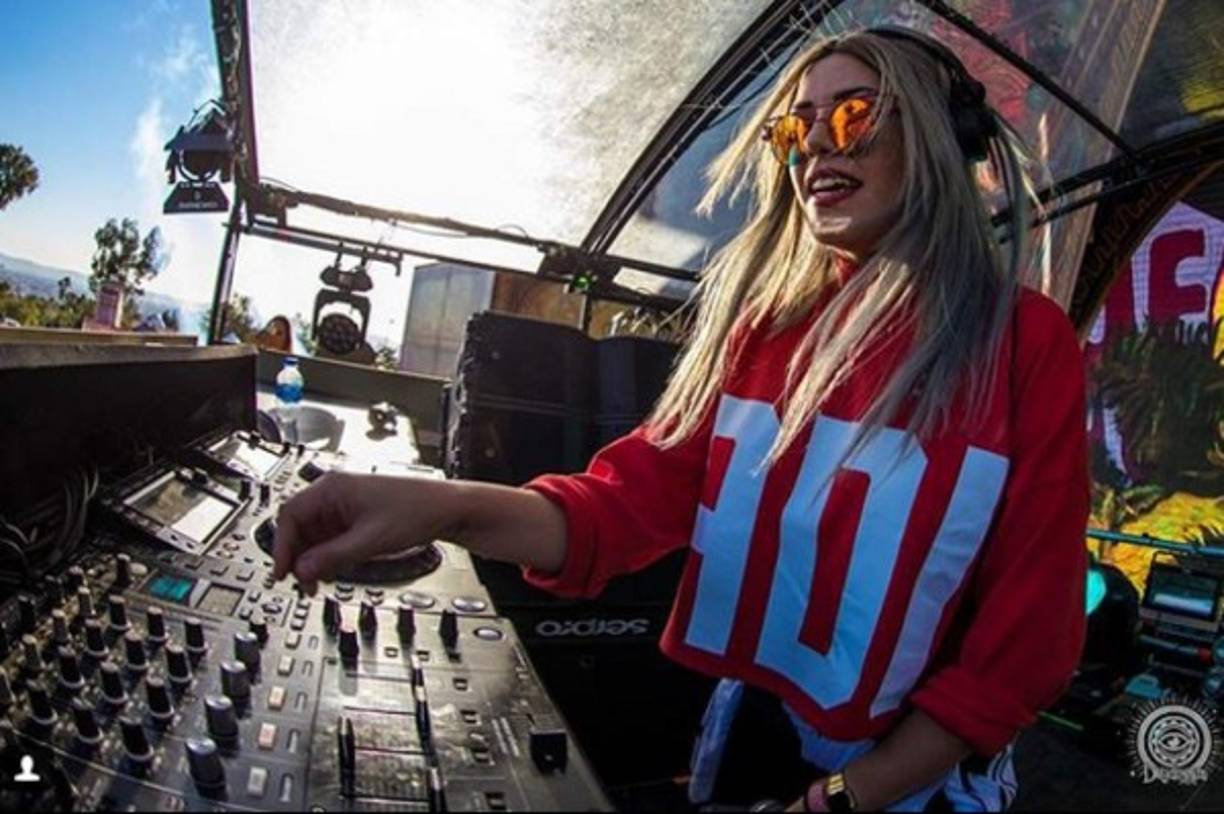 En los años que lleva en el circuito de música electrónica, fue la primera vez que la originaria de la Ciudad de México tuvo que remar contracorriente por ese aspecto.