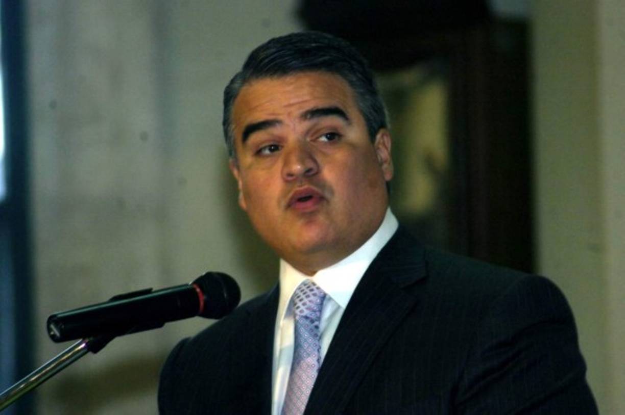 Yani Rosenthal Hidalgo nació en San Pedro Sula el 16 de julio de 1965. Sus padres son el banquero y político Jaime Rosenthal Oliva y Miriam Marina Hidalgo de Rosenthal.