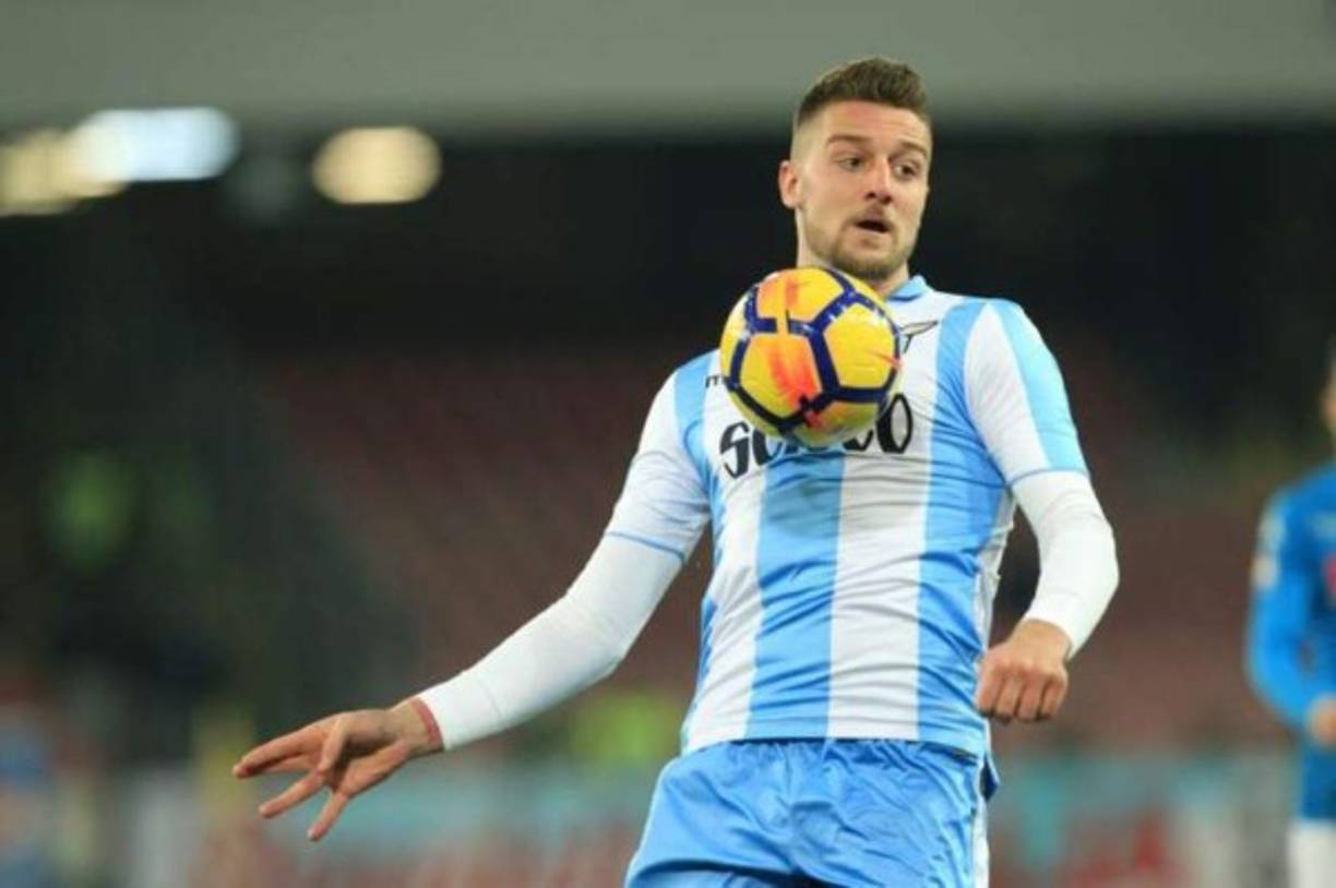 Según informa Premium Sport, presidentes de la Juventus y la Lazio respectivamente, estuvieron en contacto por Sergej Milinkovic-Savic. El centrocampista serbio es el primer nombre en la lista de los de Turín en caso de que se marche Pjanic.
