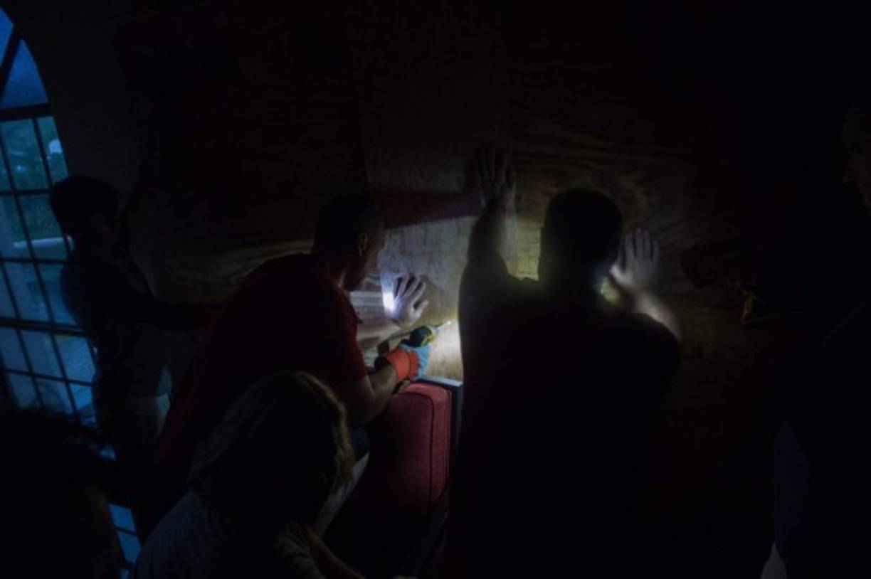 Rosario resaltó que la estatal Autoridad de Energía Eléctrica (AEE) tiene como prioridad ahora proveer electricidad al resto de los cerca de veinte hospitales que operan.