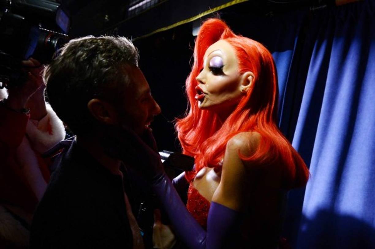 Heidi Klum se convierte en Jessica Rabbit por Halloween
