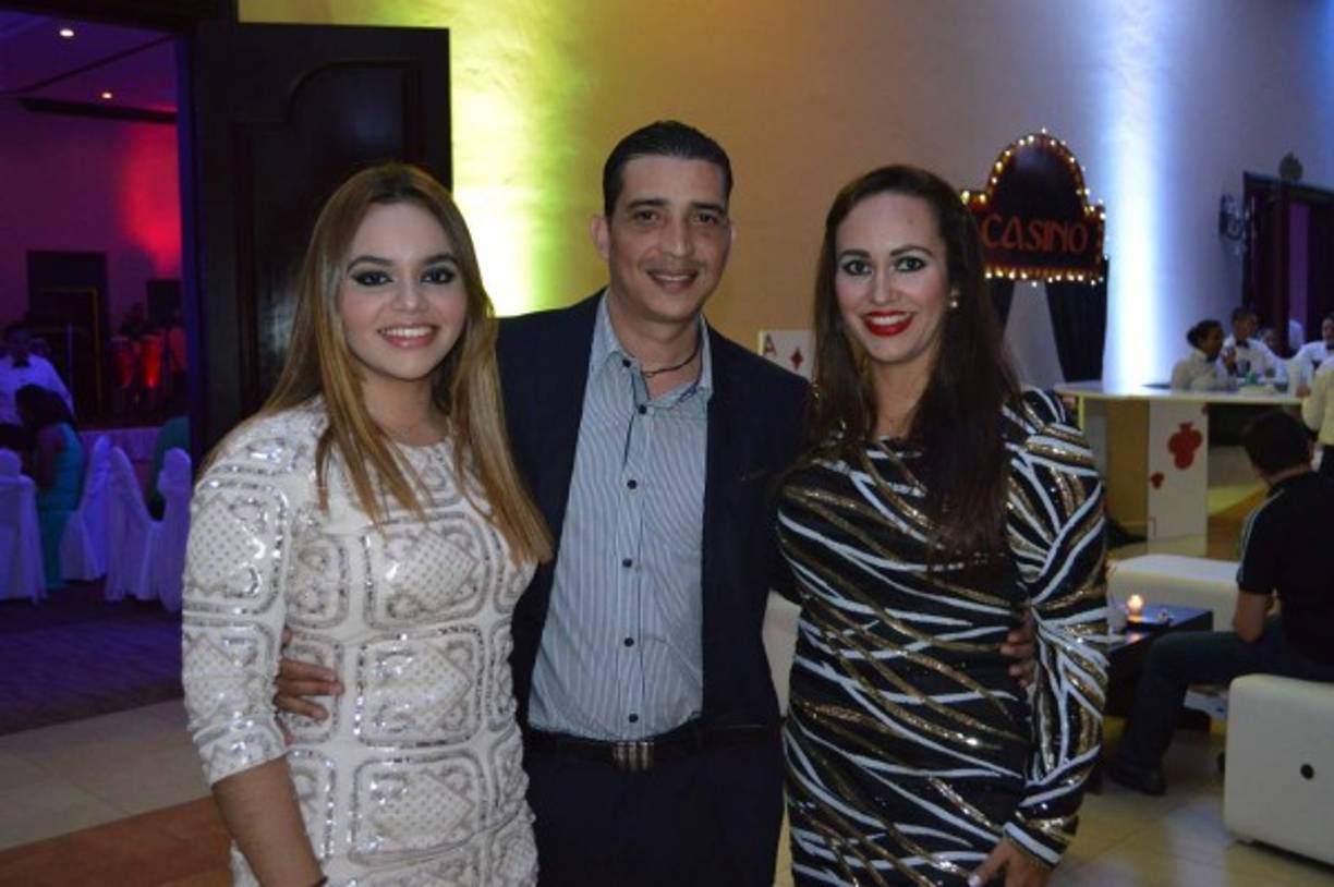 Fernanda, Eliseo y Betsy Mejía.