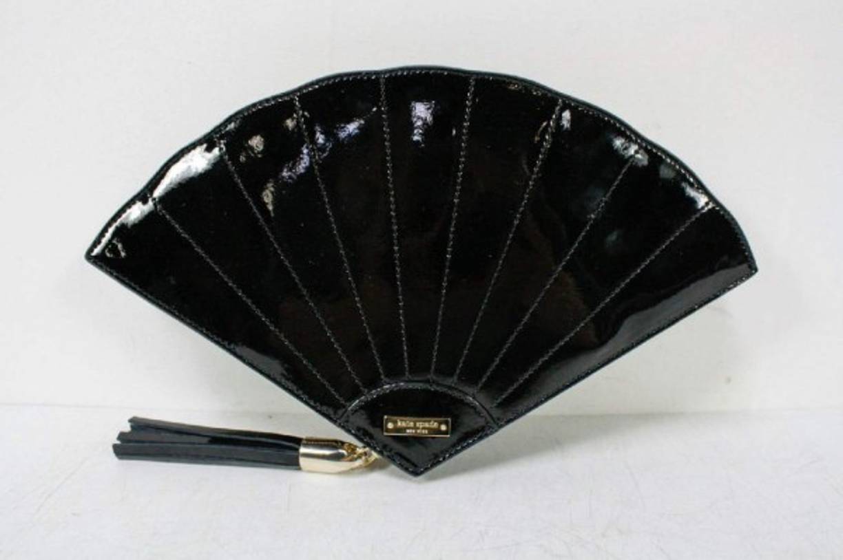 Un ostra estuvo dentro de sus diseños; sin embargo, vendió la totalidad de su marca en 2006 y ya no estuvo más asociada a la casa que llevaba su nombre. En 2017 fue comprada por Coach por 2,400 millones de dólares.