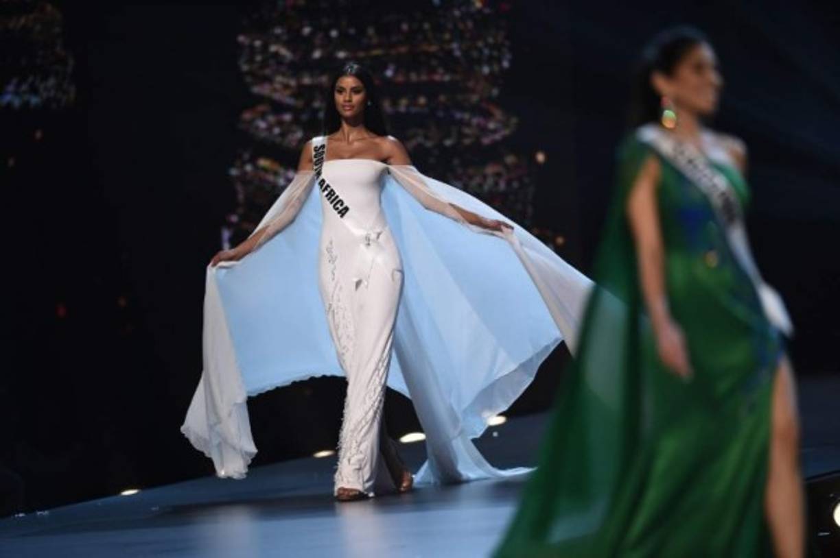 Miss Sudáfrica, Tamaryn Green, reveló en la gala que sobrevivió a la tuberculosis y que ahora se dedica a luchar contra esta enfermedad a través de campañas de salud.