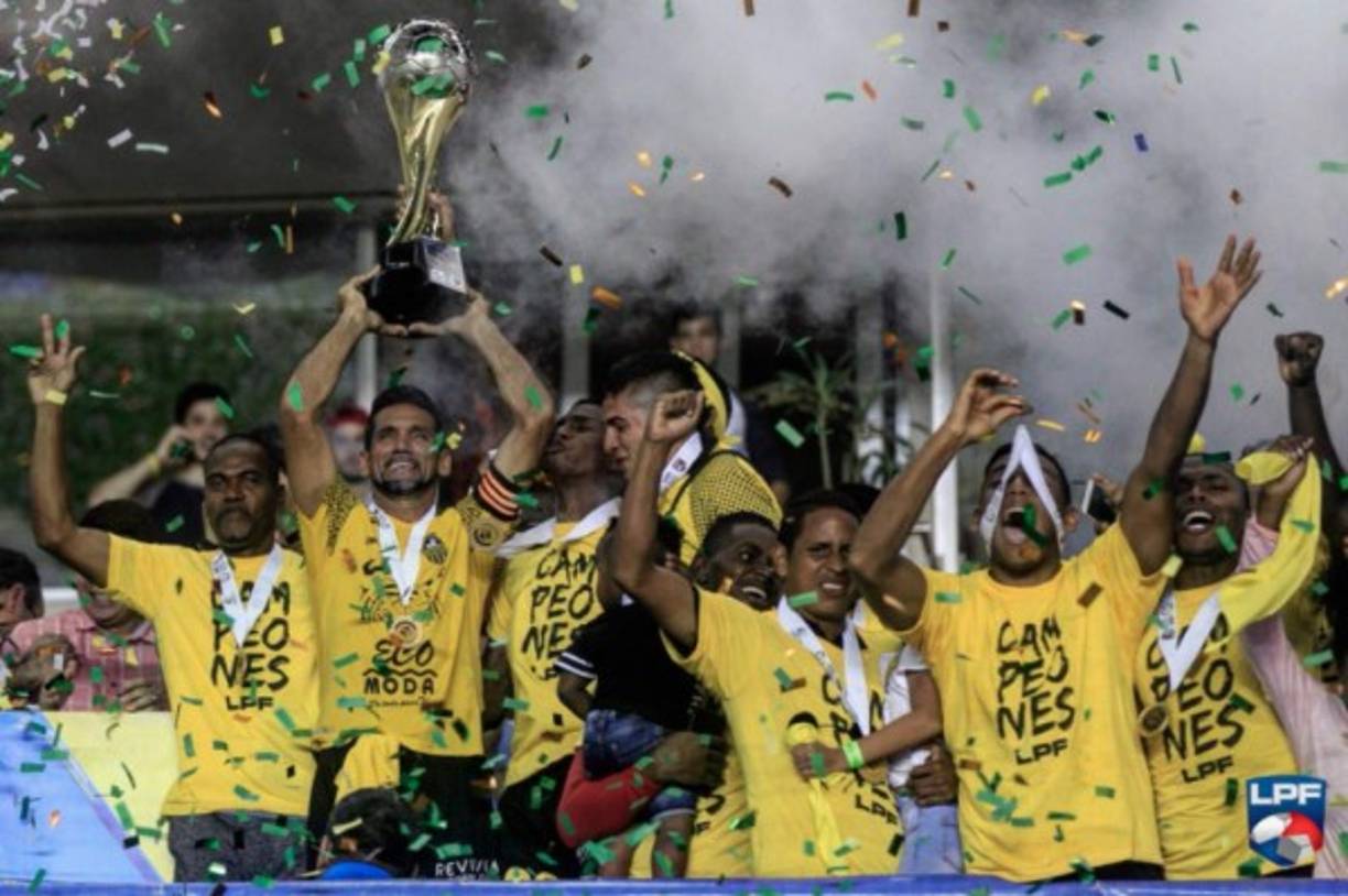 Atlético Independiente (Panamá) . Mejor Campeón de la Primera División de Panamá 2017-18.