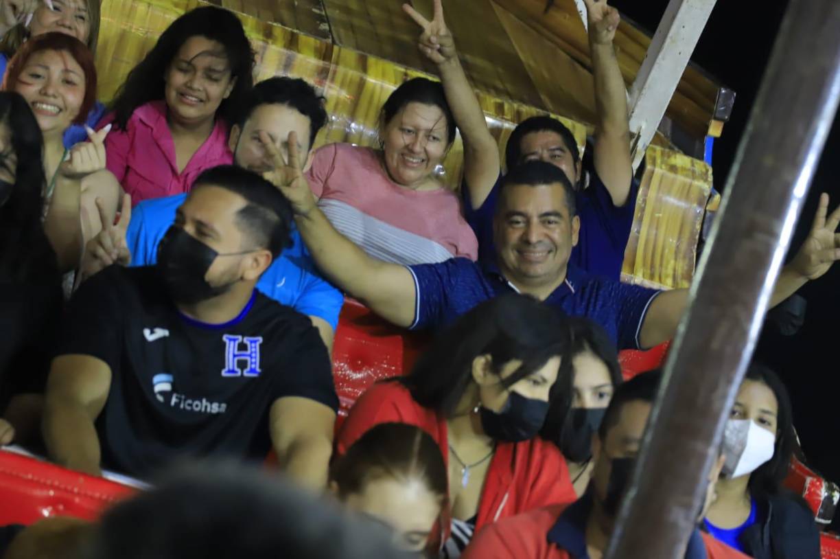 Previo a la inauguración, la regidora municipal y miembro del Comité de la Feria Juniana, Nora Collins, dijo que “hemos regresado otra vez a la feria de nuestra ciudad, luego de dos años muy difíciles y caóticos que golpearon muchísimo a San Pedro Sula, huracanes, pandemia, y nuevamente retomamos la Feria Juniana, la feria más esperada y celebrada de Honduras”.