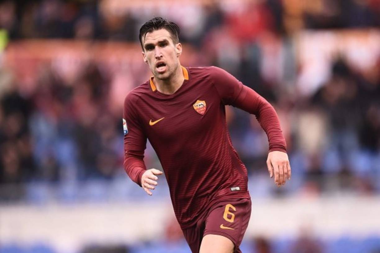 La Juventus está empeñada en reforzar aún más el centro del campo y Kevin Strootman podría ser el objetivo final, según los medios italianos. Una jugada que además, serviría para debilitar a un rival, la Roma. Si por la mañana descartaban la venta de Claudio Marchisio desde el club, ahora no desmienten la llegada de un jugador para la medular. El holandés podría costar unos 40 millones, por lo que la Juve se podría plantear incluir a Cuadrado en la operación.