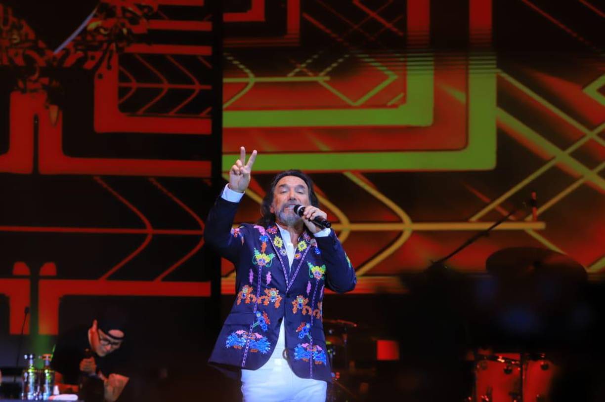 Hace una noche, el cantante deleitó al público de Tegucigalpa. (Fotos de Melvin Cubas)