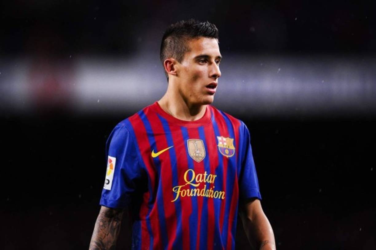 El pasado 31 de mayo expiró el plazo de la Fiorentina para ejercer su opción de compra por Cristian Tello, por unos ocho millones de euros, el jugador deberá regresar al FC Barcelona para incorporarse a las órdenes de Ernesto Valverde. El futbolista catalán en principio no cuenta para la secretaría técnica, pese a que Valverde debe evaluarlo, en el club ya han marcado su precio de salida. El precio por el que el conjunto catalán estaría dispuesto a vender a su canterano estaría rozando los 12 millones de euros, tal y como cuenta Mundo Deportivo.