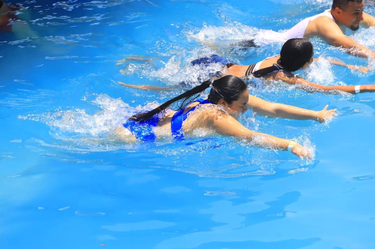 Fotos: Playas de La Ensenada atraen a miles este Viernes Santo