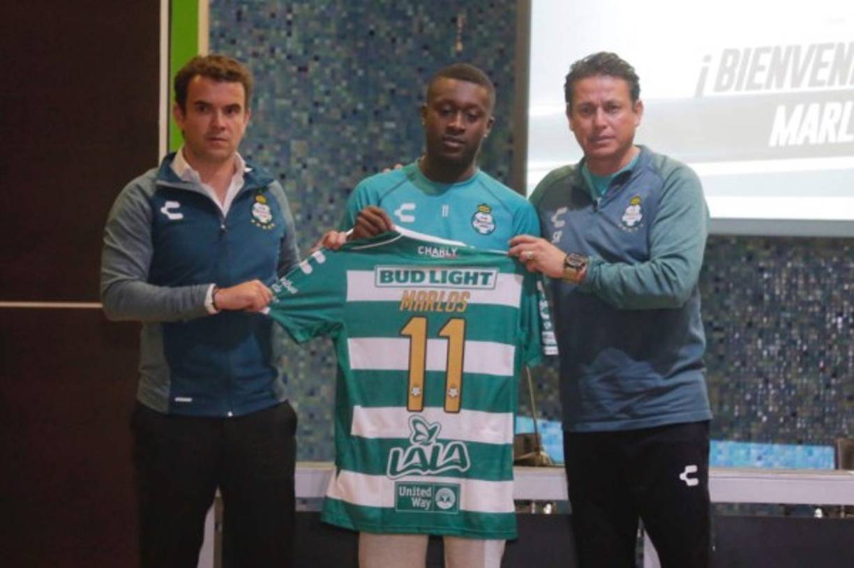 El atacante colombiano Marlon Moreno es el nuevo refuerzo del Santos Laguna del fútbol mexicano para el Torneo Clausura 2019. La ficha del jugador es propiedad del Manchester City, que lo ha cedido al Deportivo La Coruña, Girona y Flamengo de Brasil.