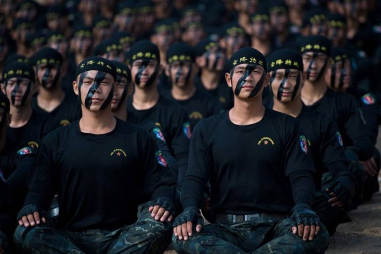 Las fuerzas especiales china se mantienen en constante entrenamiento para una respuesta rápida en caso de una ofensiva militar.