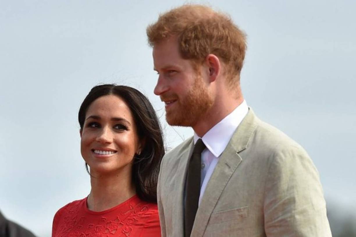 Su descuido de vestuario no pasó desapercibido y se ha viralizado en las redes sociales.