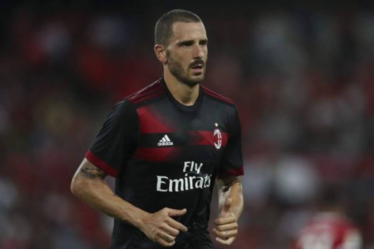 27. Leonardo Bonucci<br/><br/>El defensor de la Selección italiana y del Milan Leonardo Bonucci.