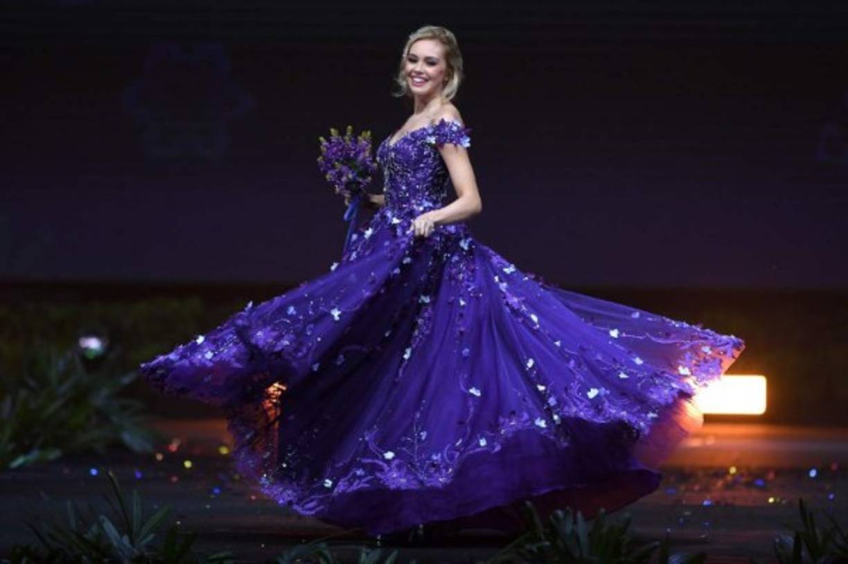 Katrín Lea Elenudóttir, Miss Iceland 2018 walks on stage during the 2018 Miss Universe national costume presentation in Chonburi province on December 10, 2018. (Photo by Lillian SUWANRUMPHA / AFP)