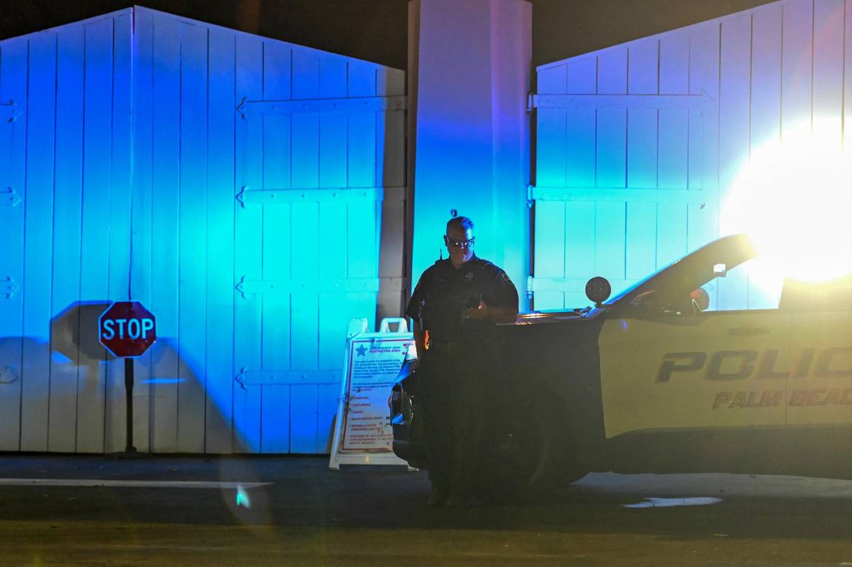 “¡Incluso entraron en mi caja fuerte!”, aseguró Trump quien según el diario The New York Times no estaba en el lugar.