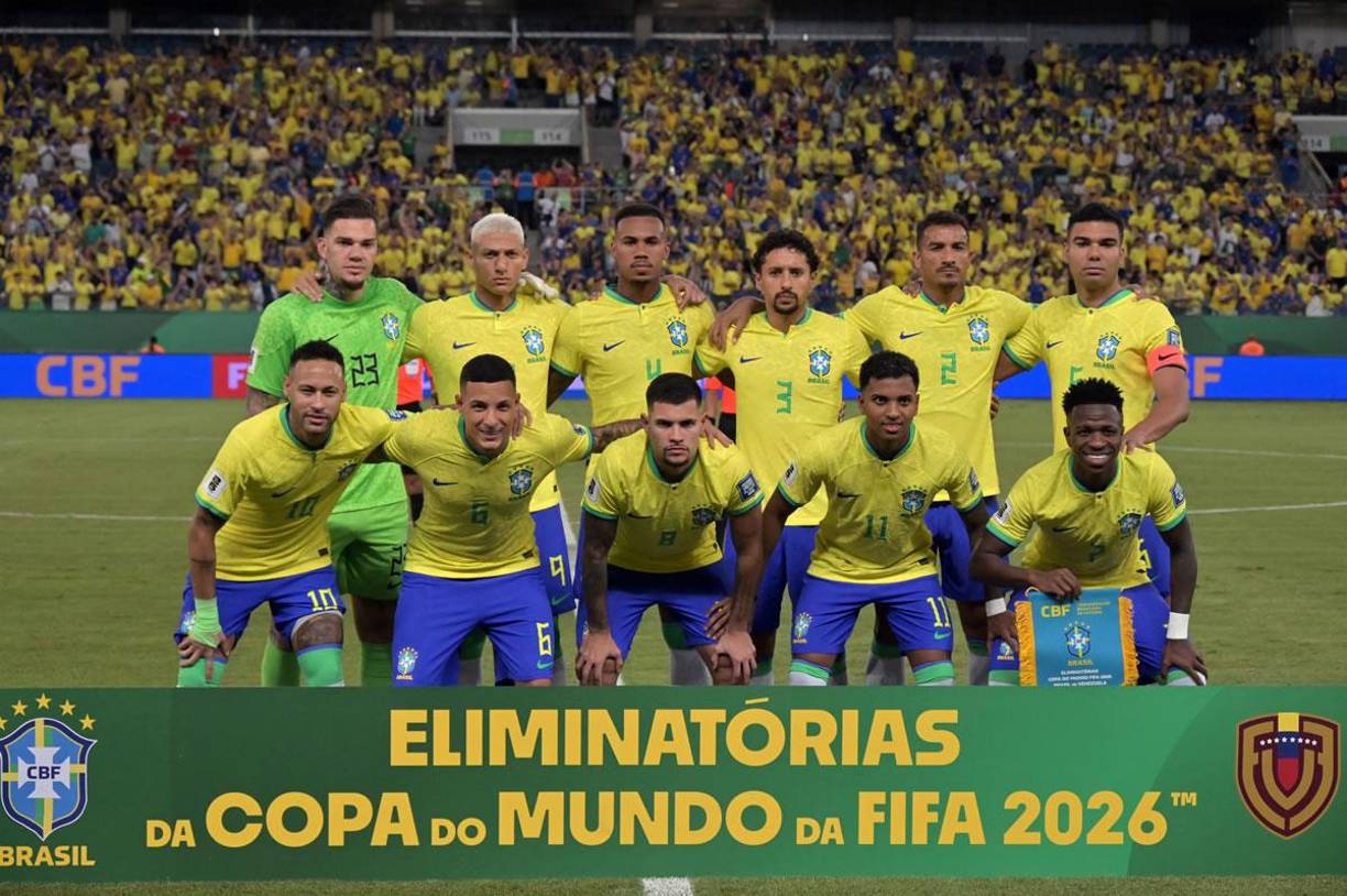 Brasil cedió un empate 1-1 contra Venezuela en el estadio Arena Pantanal de Cuiabá, resultado que causó gran revuelo en el país y que dejó a la Verdeamarela sin el primer lugar de las eliminatorias de la Conmebol rumbo al Mundial 2026.