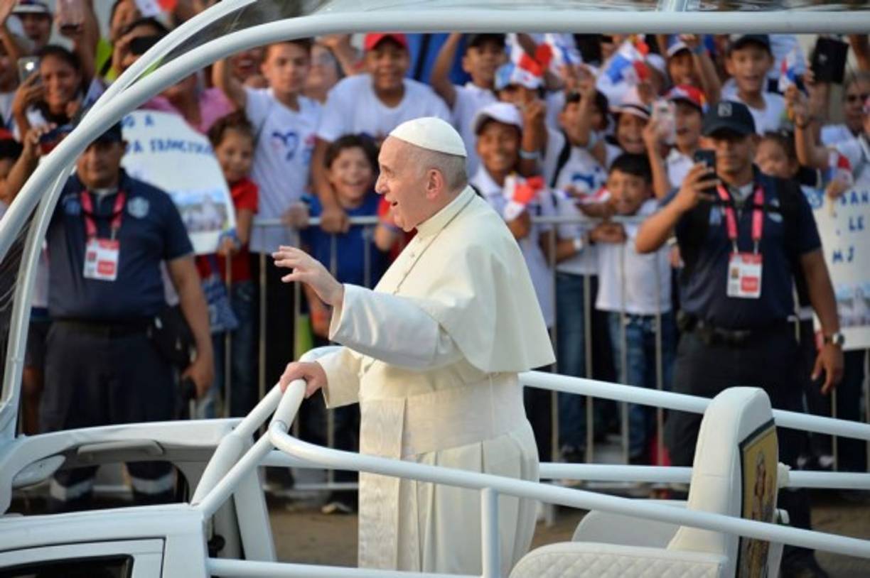 A bordo del avión que lo trajo a Panamá, Francisco sugirió que la hostilidad hacia los migrantes es impulsada por un miedo irracional.