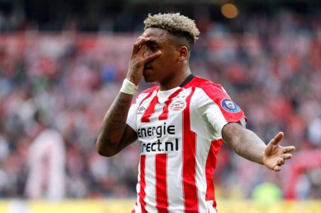 Steven Bergwijn, del PSV Eindhoven, está ganado varios enteros para reforzar la zona ofensiva del Tottenham de Inglaterra.