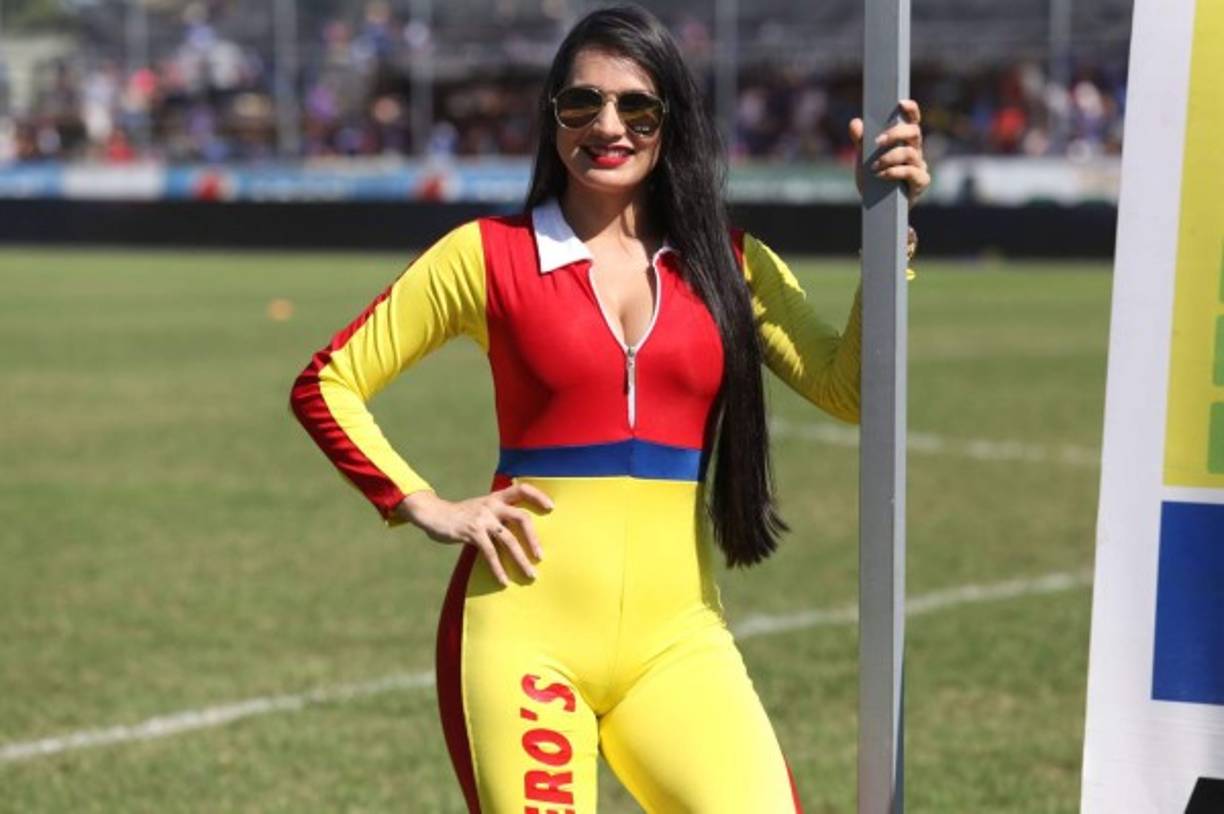 Esta hermosa chica y su bella sonrisa.