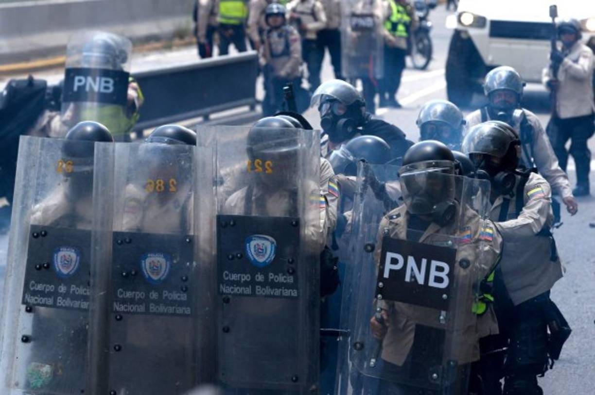 El presidente de Venezuela, Nicolás Maduro, tachó las acciones de hoy como una estrategía 'golpista', un plan para sacarlo del poder por la fuerza.