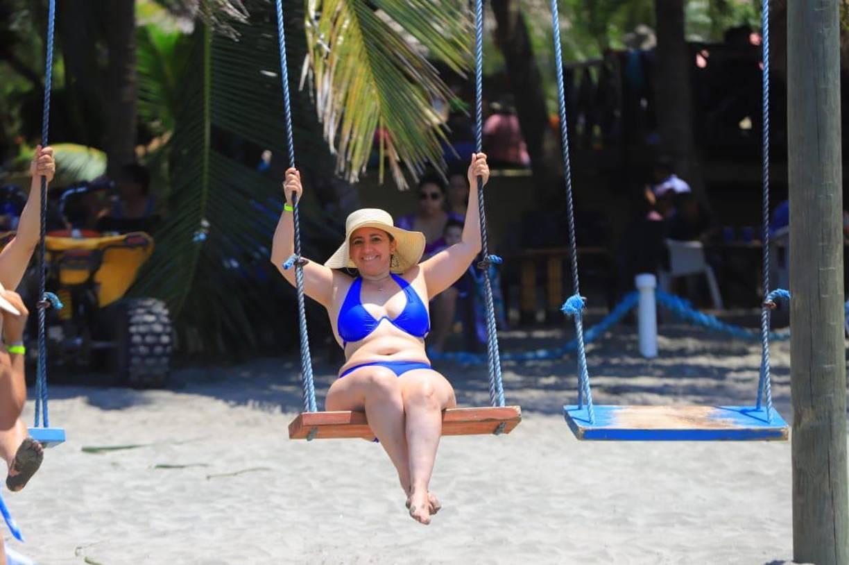 Fotos: Playas de La Ensenada atraen a miles este Viernes Santo