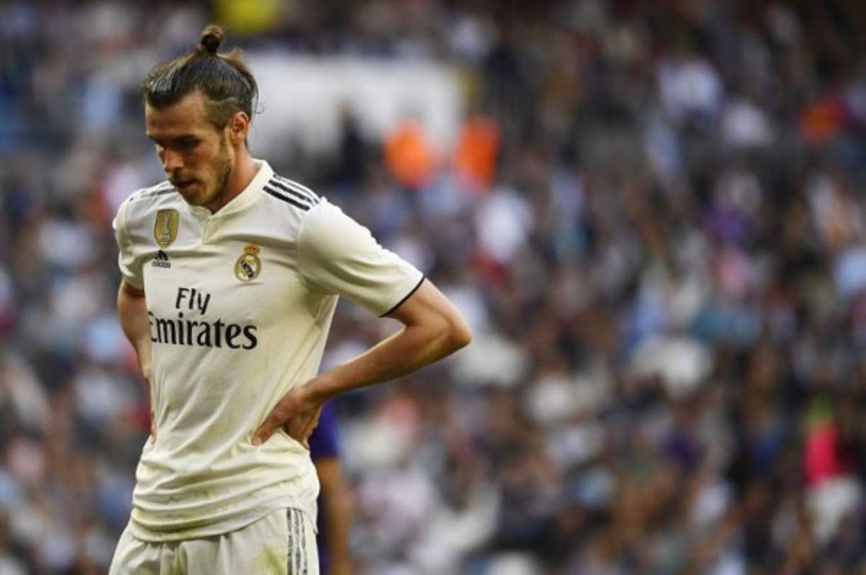 Gareth Bale: Está sentenciado. En el club se han cansado de su actitud y sus desplantes. Además, su rendimiento está siendo muy pobre y ha perdido la titularidad en favor de Lucas Vázquez., informa Diario AS.