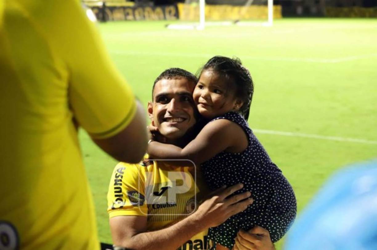 El mexicano Omar Rosas se mostró muy contento con los aficionados.