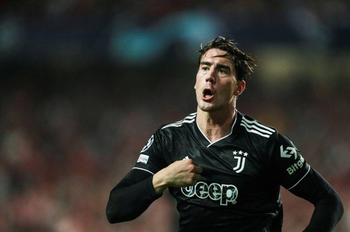 Dusan Vlahovic: El jugador de la Juventus de 23 años sonó con fuerza hace tiempo para llegar al Real Madrid. Podría salir del equipo italiano, pero su rendimiento ha bajado mucho esta temporada. 