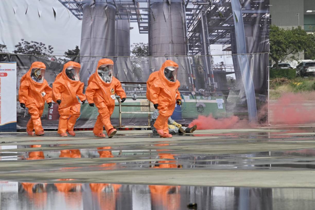 Los ejercicios de Pekín incluyeron la simulación de ataques aéreos y el ensayo de un cerco marítimo a la isla, que considera como parte de su territorio. <b>China</b> aboga por recuperar su control algún día, incluso por la fuerza si fuese necesario.