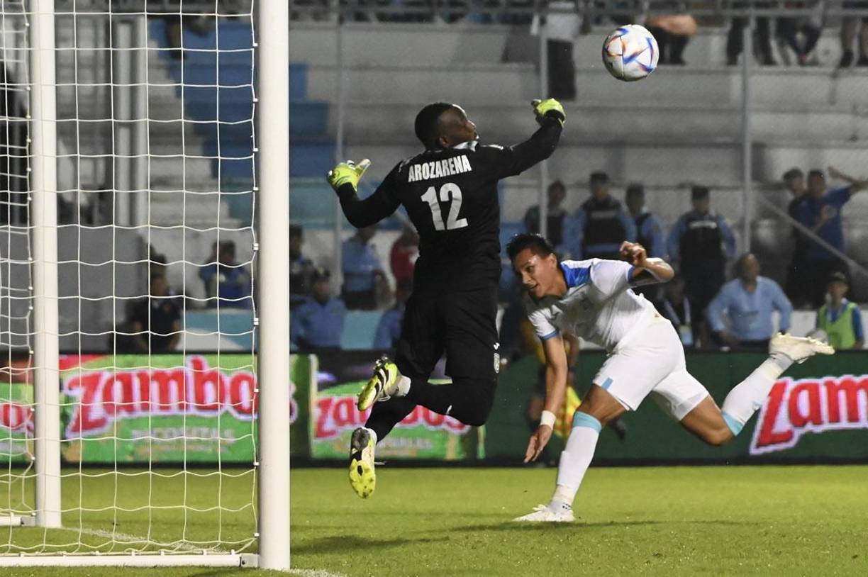 La secuencia del gol de Denil Maldonado con la cabeza para el 1-0 de Honduras contra Cuba.