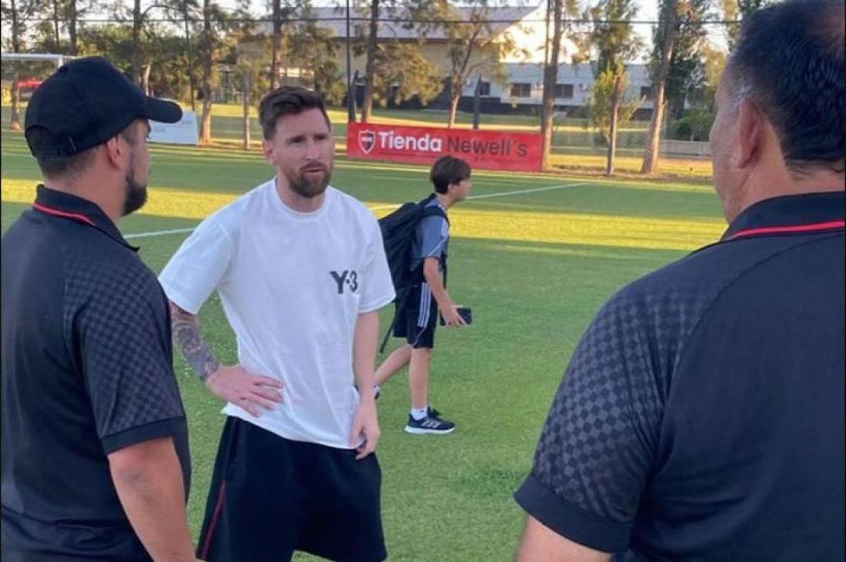 Leo Messi estuvo el domingo por la tarde en el predio de la Newell’s observando un amistoso entre el Tatengue y el Inter Miami donde juega su hijo mayor Thiago. El astro argentino tuvo un gran gesto.