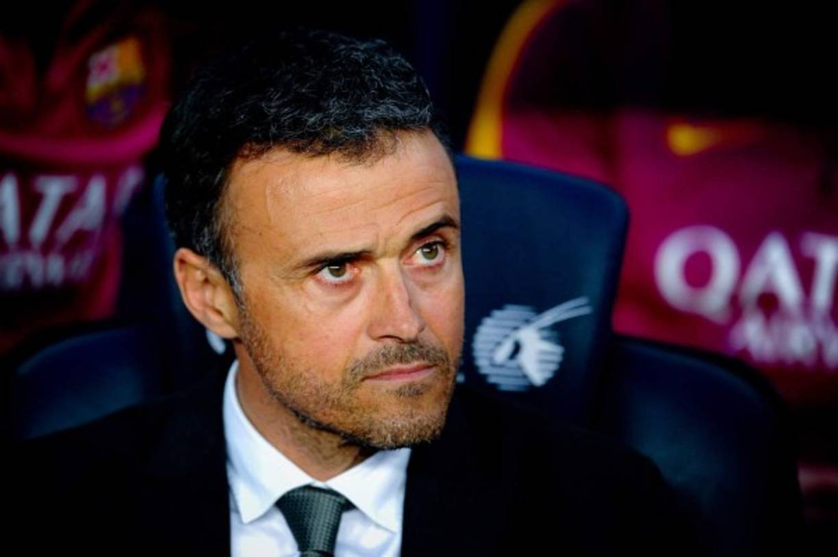 Según Diario Gol, los días de Luis Enrique Martínez en el FC Barcelona se acercan a su fin. El técnico asturiano, que termina contrato en el presente año, prefiere salir, aunque se conquisten grandes títulos o el triplete. Sería una bonita manera de marchar por la puerta grande y dejar huella en la historia del club.