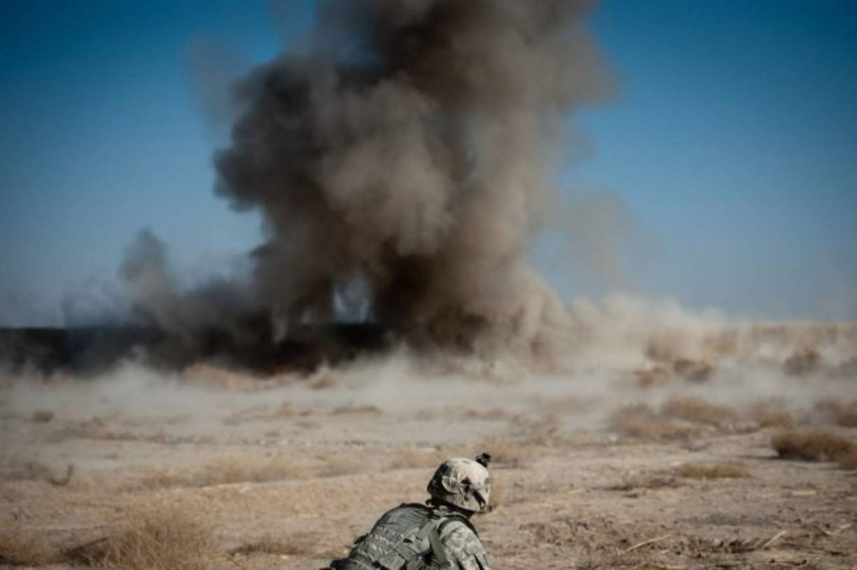 Desde el comienzo de 2015, las tropas estadounidenses han estado encargadas de dos misiones: operaciones 'antiterroristas' contra Al Qaida y entrenamiento de fuerzas afganas. Pero la seguridad en el país ha empeorado. Ante el resurgimiento talibán, en julio de 2016 Obama, anunció que 8.400 soldados estadounidenses permanecerían en Afganistán en 2017.