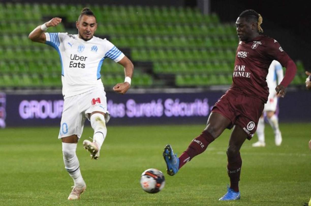 Dimitri Payet, que tiene contrato con el Olympique de Marsella hasta 2024, ha señalado en Téléfoot quiere colgar las botas en el club francés y que, después, quiere quedarse para trabajar en los despachos. Foto AFP.