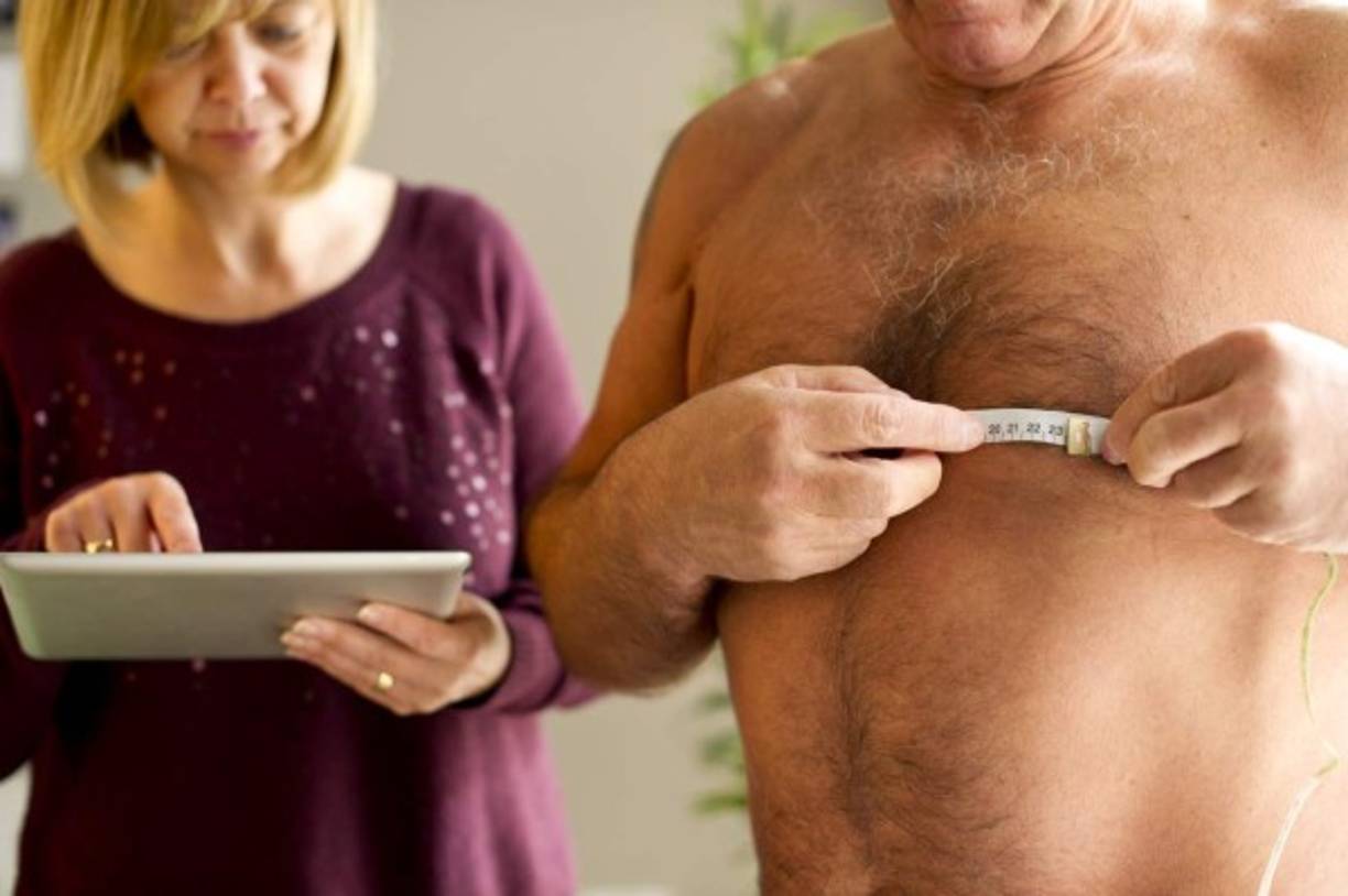 6. Para las personas de edad, se recomienda beber vino o cerveza con las comidas durante estos dos días y realmente disfrutar de su comida.<br/>