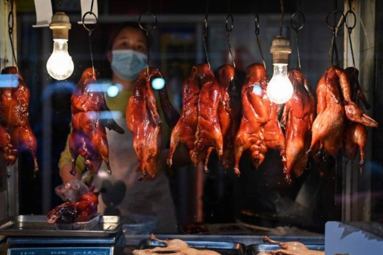 Mercados de alimentos frescos de Wuhan luchan para sobrevivir tras el coronavirus